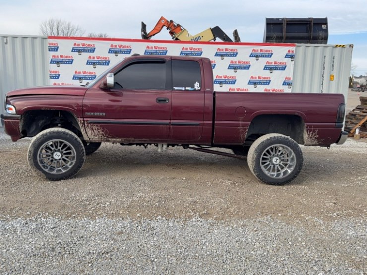 2002-dodge-2500-image-2