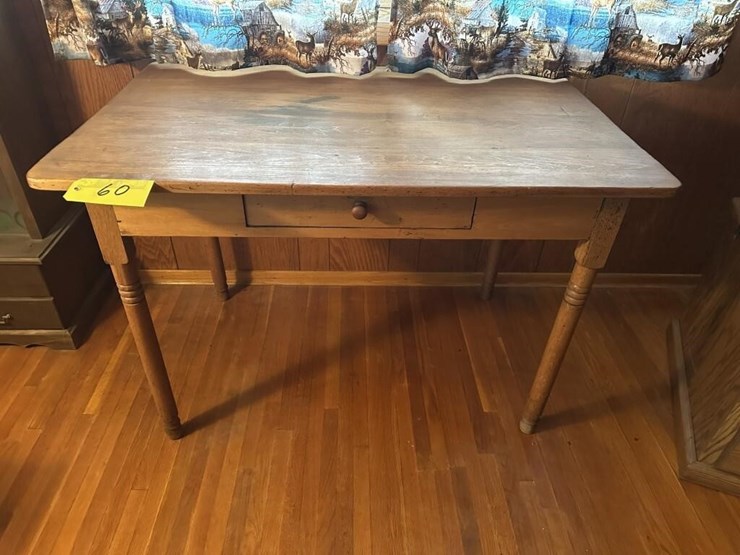 vintage-wooden-desk-image-2