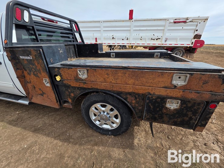 2013-chevrolet-silverado-2500-image-12