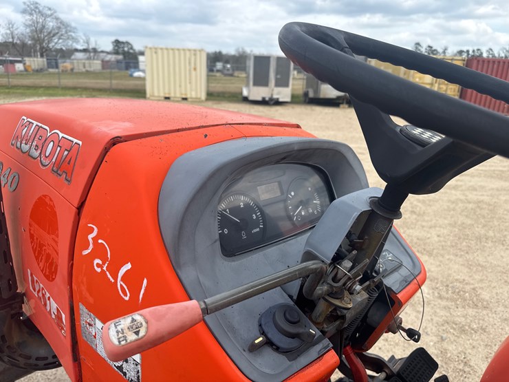 kubota-m6040-image-15