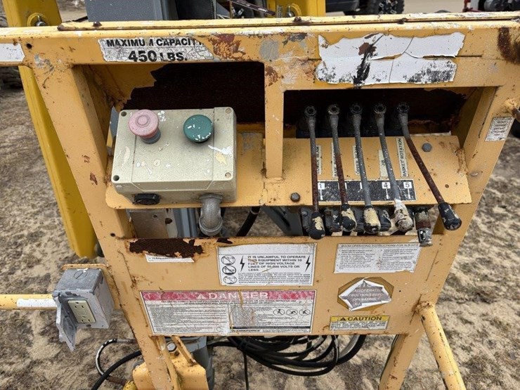 work-force-xlb-4319-pull-style-man-lift-image-7