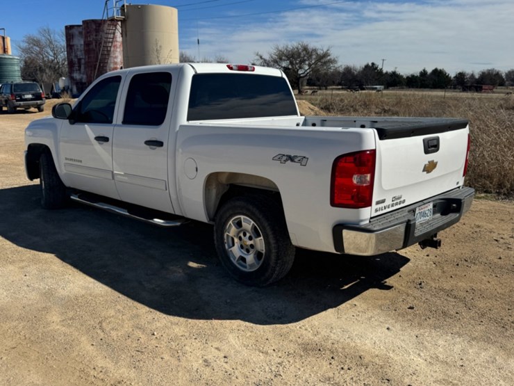 2010-chevrolet-1500-image-6