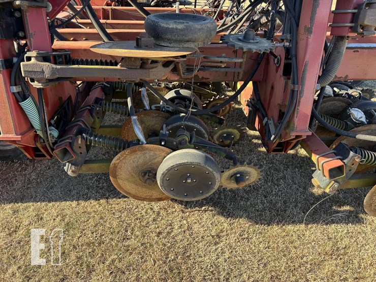 case-ih-2400-image-27