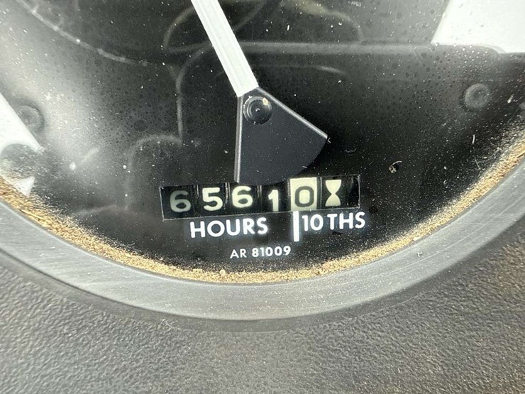 john-deere-8440-image-23