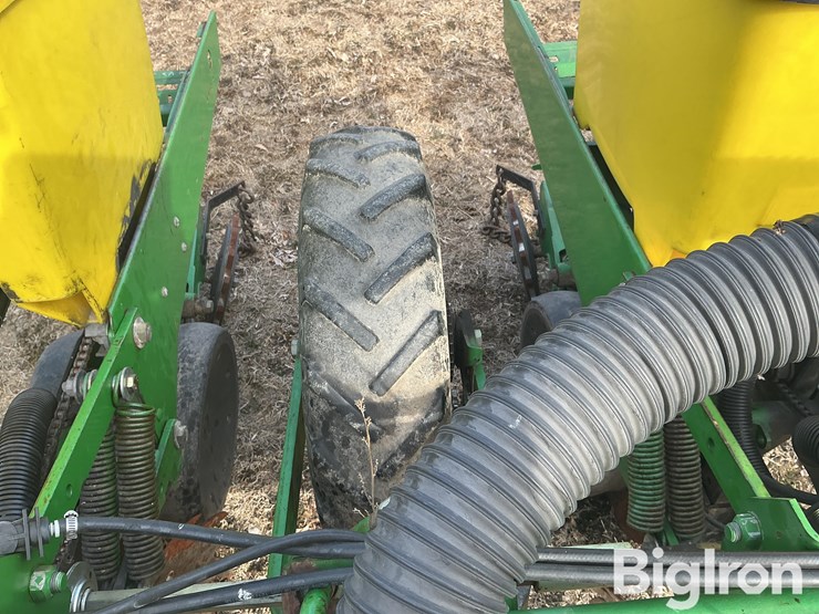 john-deere-2630-image-12