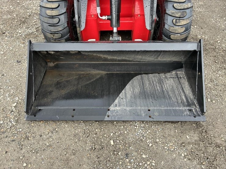 2026-sdlool-sl323w-skid-steer-loader-image-5