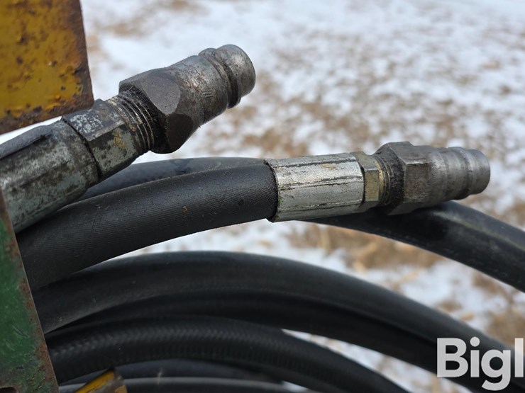 montag-dry-fertlizer-cart-image-15