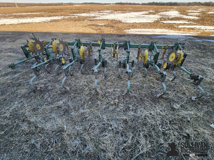 john-deere-er104-6r30"-cultivator-image-6