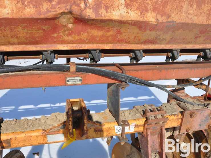 sunflower-9210-seeder-w/-levee-disk-image-16