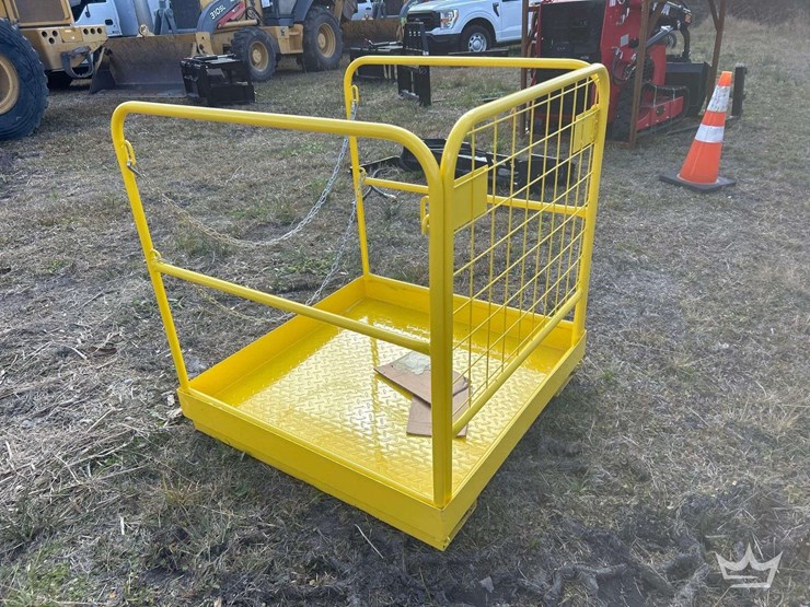 safety-basket-forklift-attachment-image-4