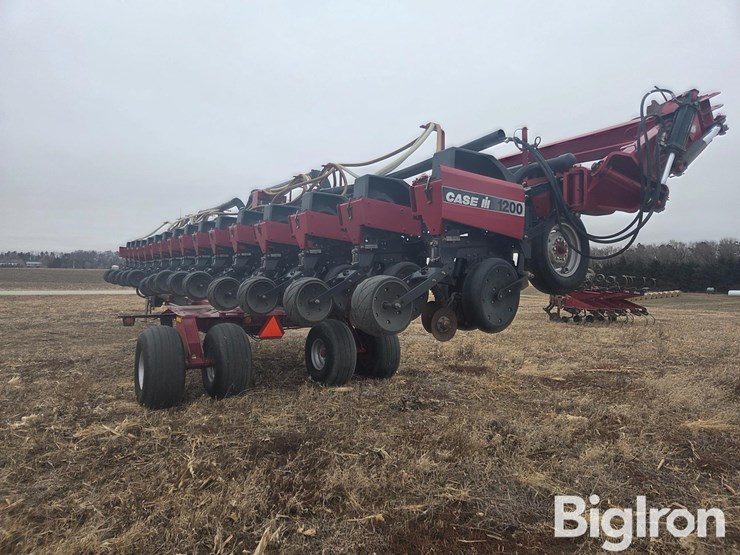 case-ih-1200-image-7