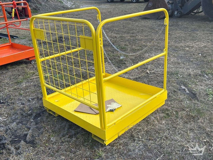 safety-basket-forklift-attachment-image-3