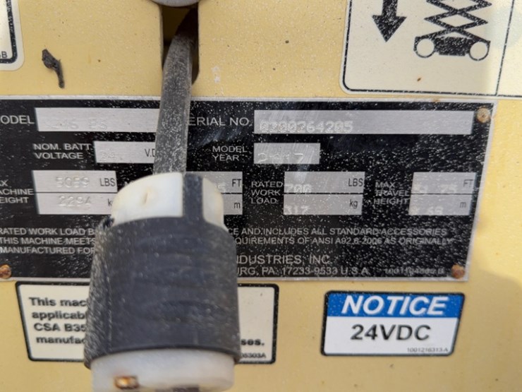 2017-jlg-3246es-image-7