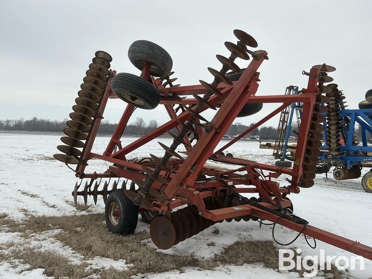 case-ih-3950-image-14