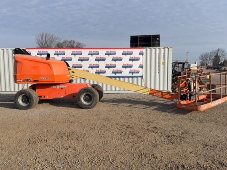 2018-jlg-400s-image-1