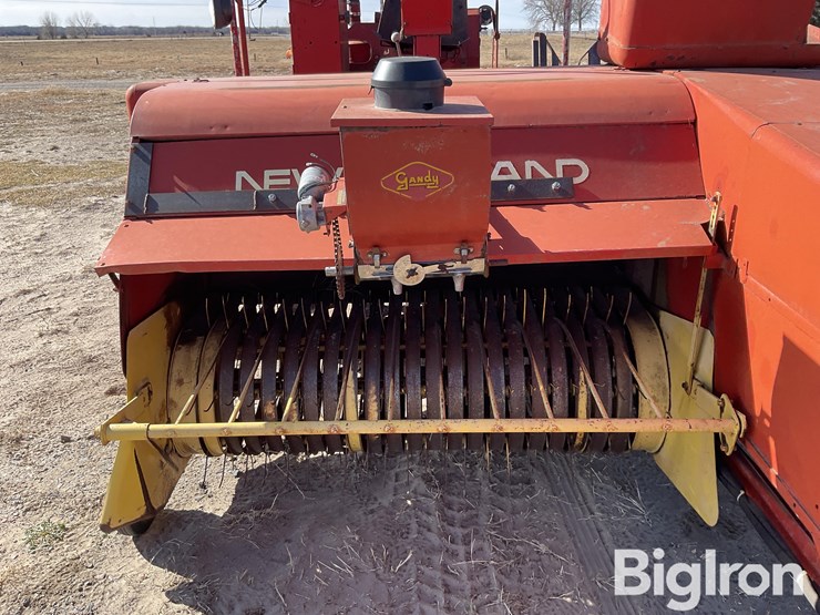 1971-new-holland-1282-image-11