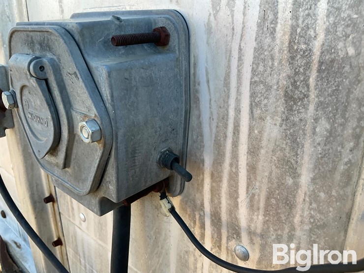 1994-barret-t/a-livestock-trailer-image-17