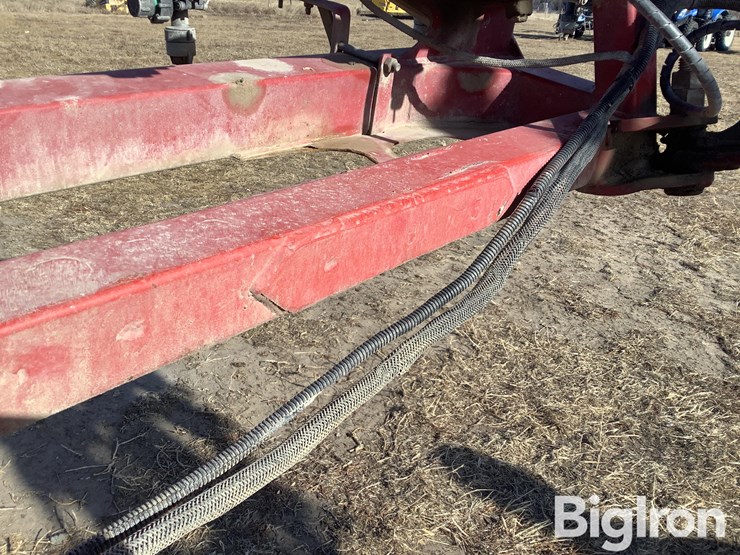 2015-case-ih-patriot-4440-image-17