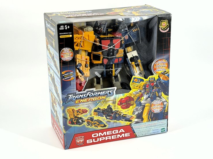 #32600-•-transformers-energon-omega-supreme-action-figure-image-1