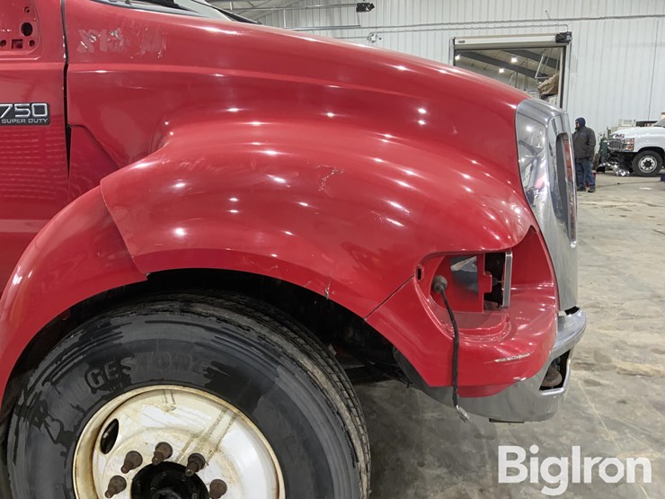 2012-ford-f750-xlt-image-13