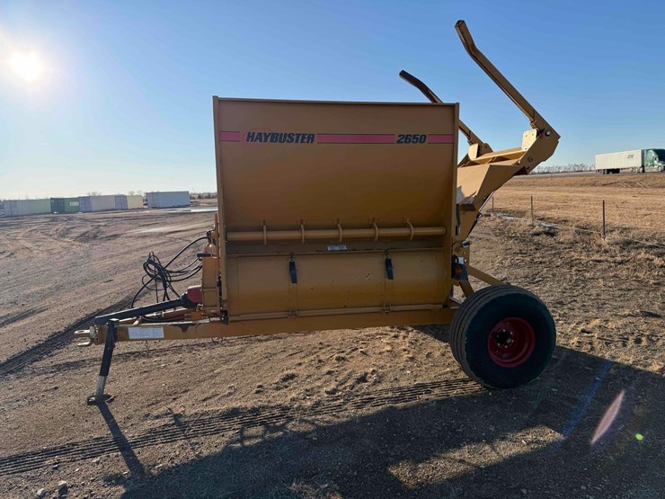 2011-haybuster-2650-image-2