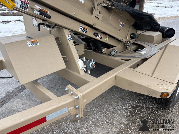 2023-unverferth-410xl-4-box-seed-tender-image-11