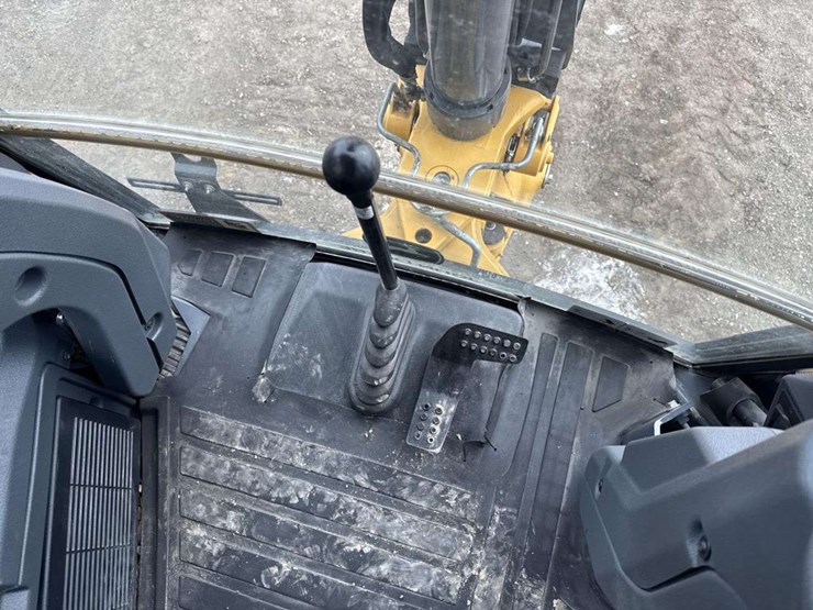 2020-john-deere-2020-image-32