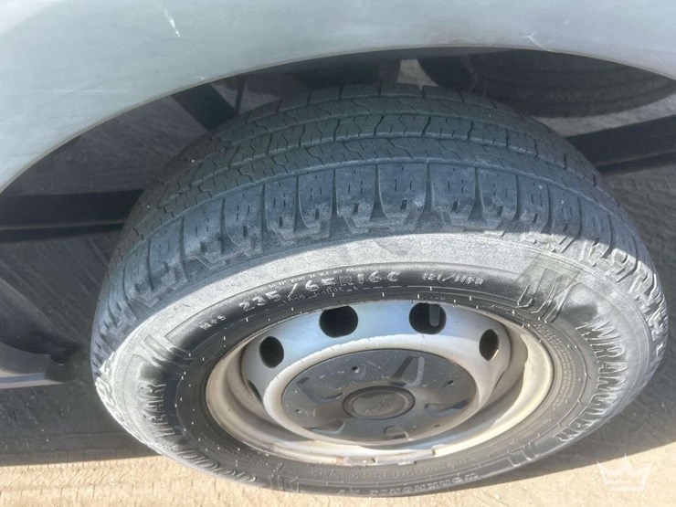 2017-ford-transit-image-14