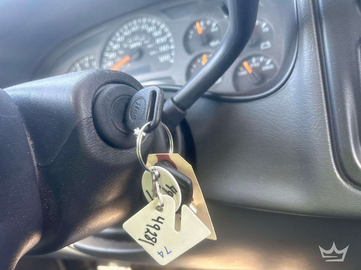 2004-chevrolet-silverado-1500-image-23