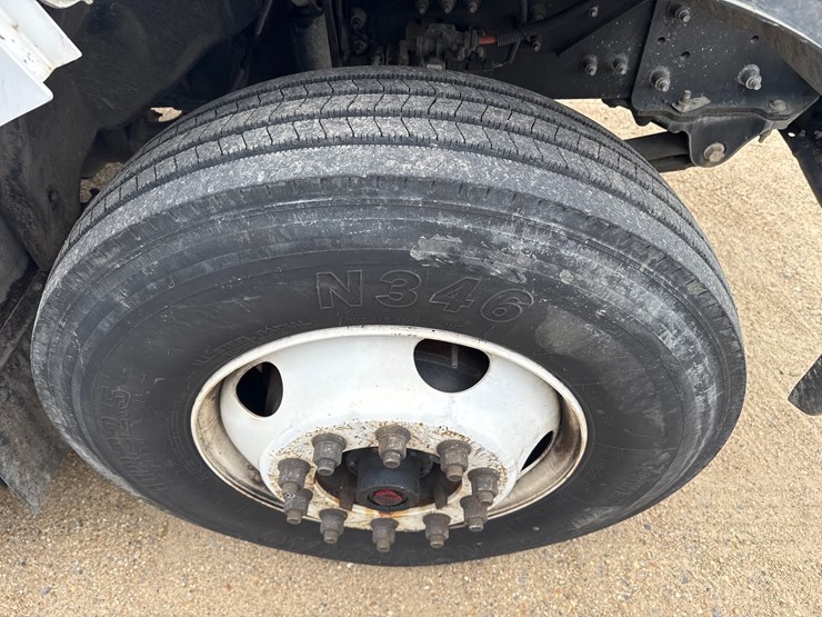 2016-ford-f750-xl-image-35