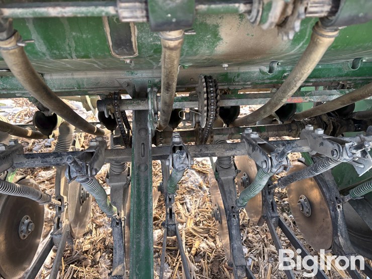 john-deere-8300-image-9