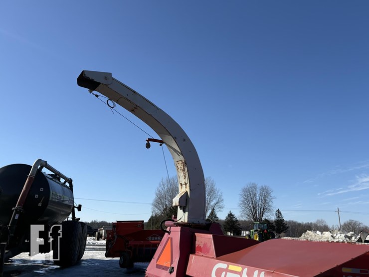 gehl-cb1085-image-13