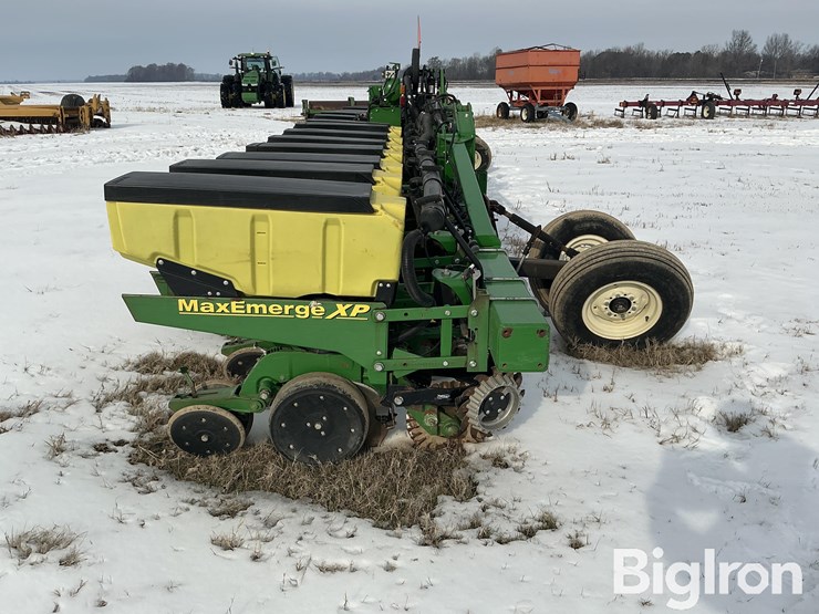 john-deere-planter-16r30”-image-4