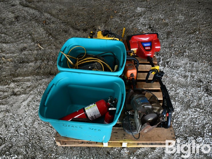 pallet-of-farm-supports-image-2