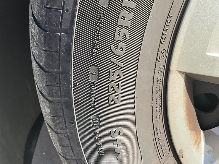 2011-dodge-caravan-image-17