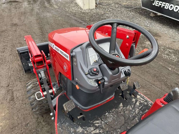 2022-massey-ferguson-tractor-w/-loader-&-backhoe-image-11
