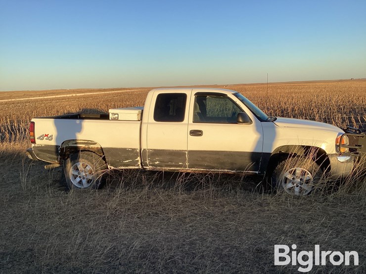2006-gmc-sierra-1500-image-4