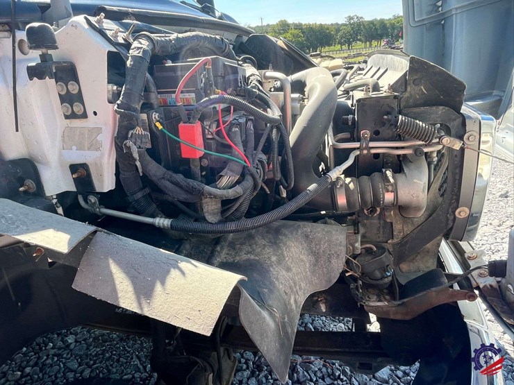 2007-gmc-c5500-flatbed-truck-image-46