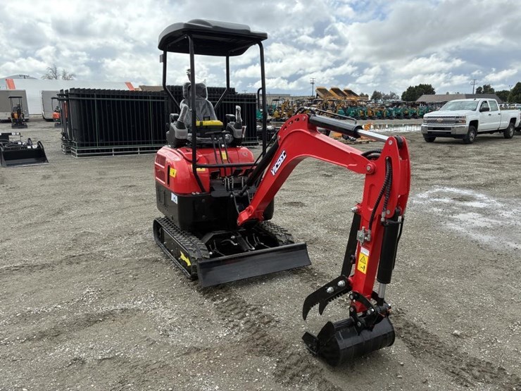 2026-vicsec-hydraulic-excavator-image-2