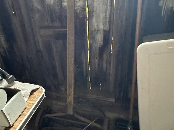 vintage-3-blade-reed-push-lawn-mower-image-1