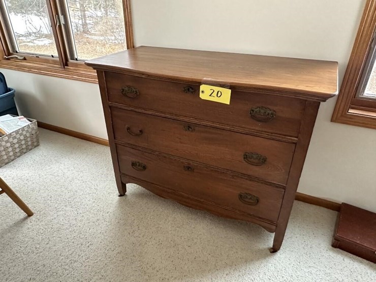 wooden-dresser-image-2