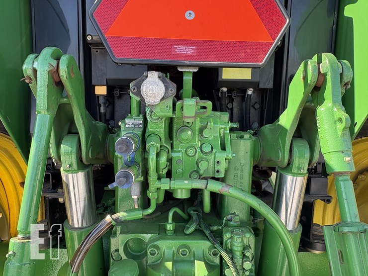2011-john-deere-7130-image-15