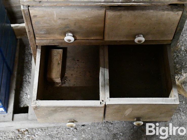 pallet-of-farm-support-image-10