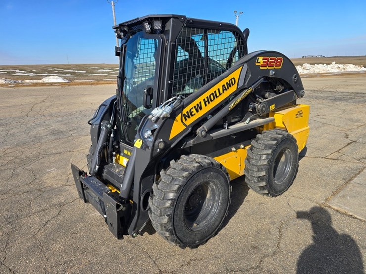 2025-new-holland-l328-image-1