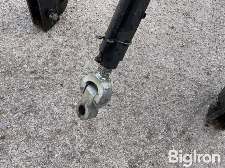 quick-hitch-w/top-link-image-10