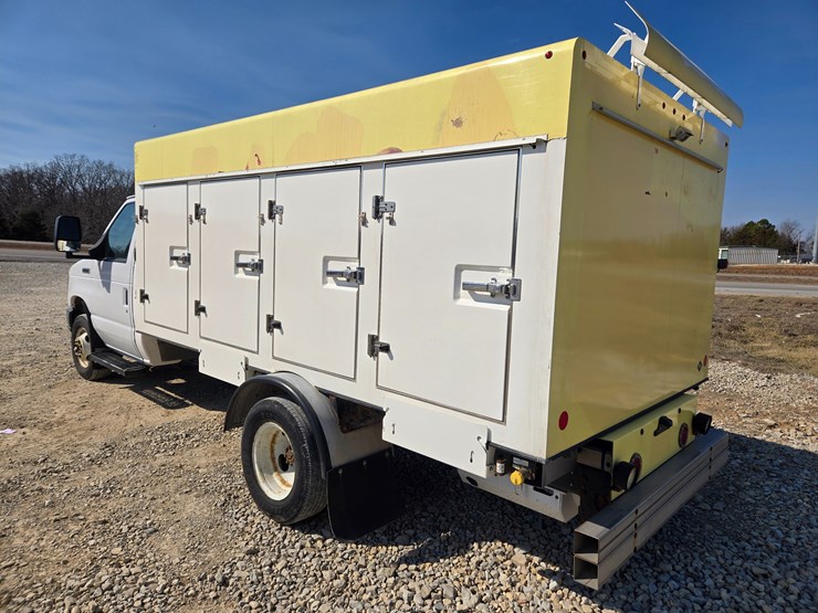 2019-ford-e450-image-7