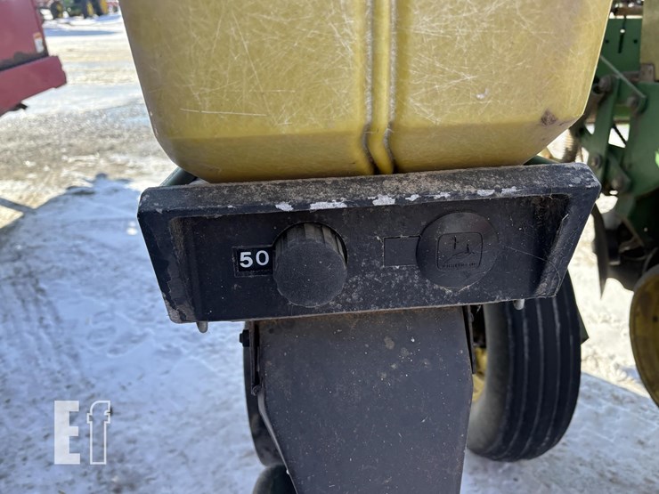 john-deere-7200-image-15