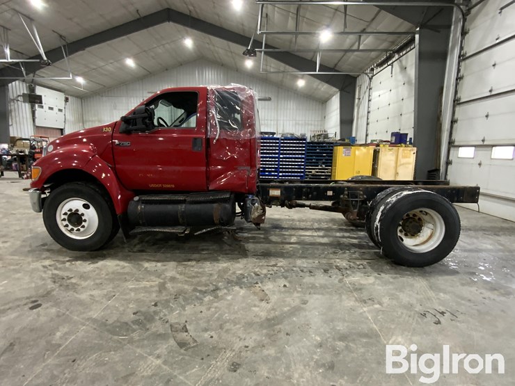 2012-ford-f750-xlt-image-8