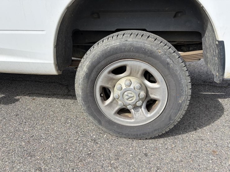 2012-dodge-2500-image-5