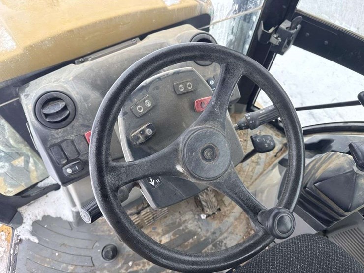 caterpillar-420f-image-34